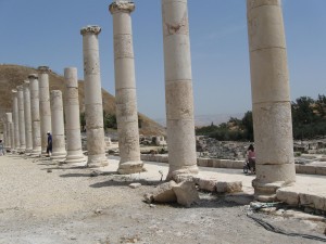 Bet She\'am Bet She\'am Israel columns